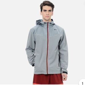 Nike Sweatless Water Repellent Hooded Training Jacket